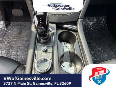 2023 Cadillac XT5 — photo 27 view