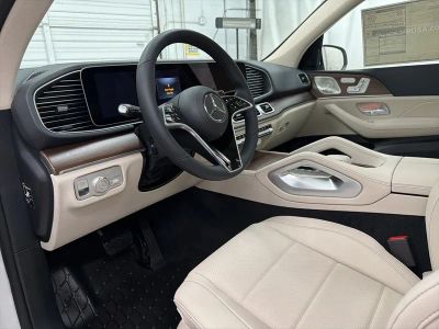 2026 Mercedes-Benz GLE — photo 12 view