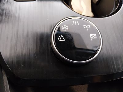 2024 Nissan Rogue — photo 18 view