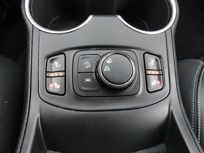 2024 GMC Terrain — photo 16 view