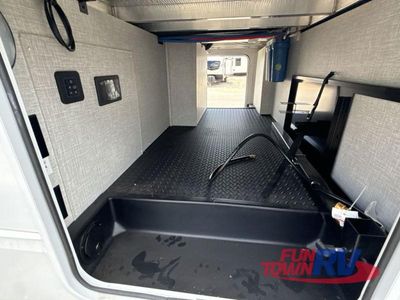 2025 Jayco Eagle HT — photo 7 view