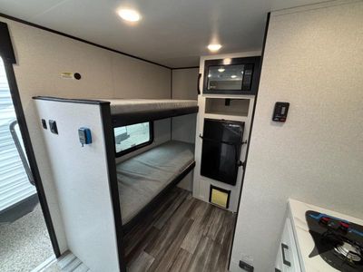 2026 Jayco Jay Flight SLX — photo 17 view