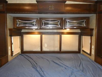 2015 DRV Luxury Suites Mobile Suites — photo 9 view