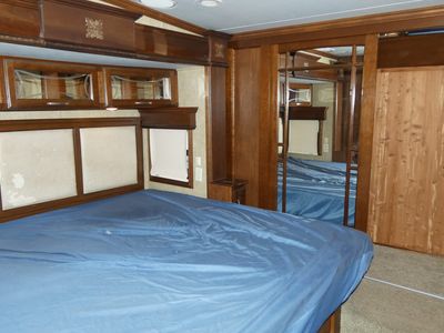 2015 DRV Luxury Suites Mobile Suites — photo 8 view