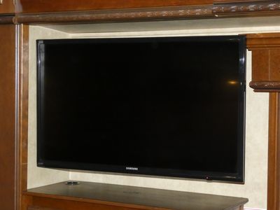 2015 DRV Luxury Suites Mobile Suites — photo 13 view