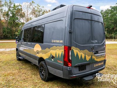 2026 OUTSIDE VAN — photo 11 view