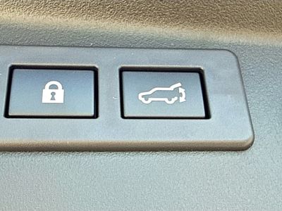 2026 Subaru Outback — photo 12 view