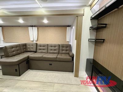 2025 Forest River RV Salem — photo 22 view