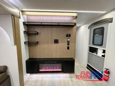2025 Forest River RV Salem — photo 25 view