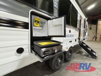 2025 Forest River RV Salem — photo 15 view