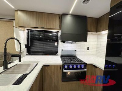 2025 Forest River RV Salem — photo 27 view