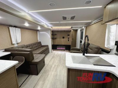 2025 Forest River RV Salem — photo 35 view