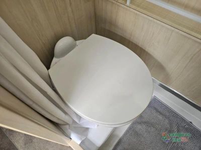 2020 Pleasure-Way Ontour — photo 42 view