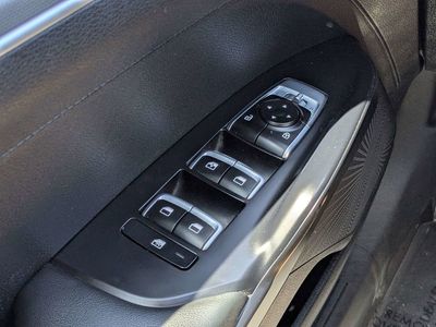 2023 Kia K5 — photo 18 view