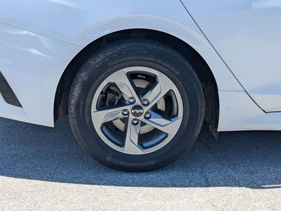 2023 Kia K5 — photo 11 view