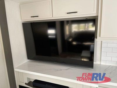 2026 Prime Time RV Sanibel — photo 36 view