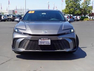 2025 Toyota Camry - Photo 3