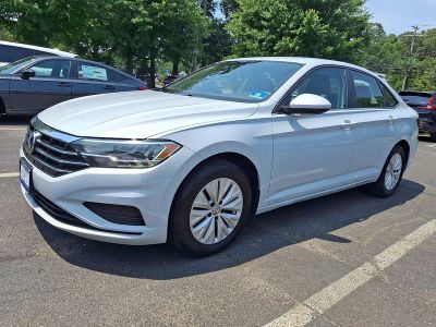 2019 Volkswagen Jetta — rear three-quarter view