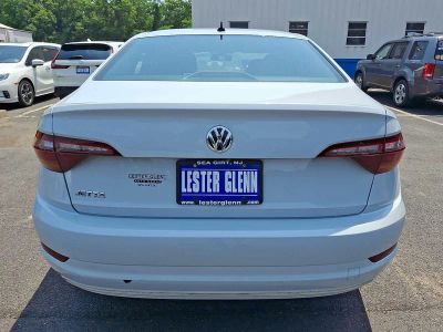 2019 Volkswagen Jetta — detail view
