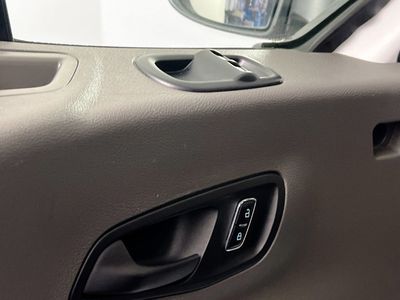 2023 Ford Transit-350 — photo 14 view