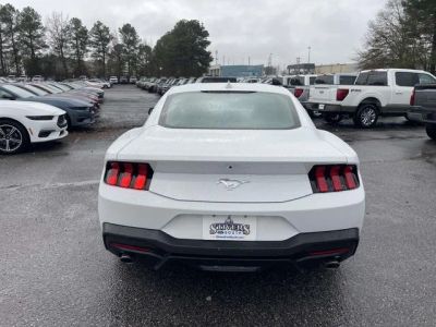 2026 Ford Mustang - Photo 25