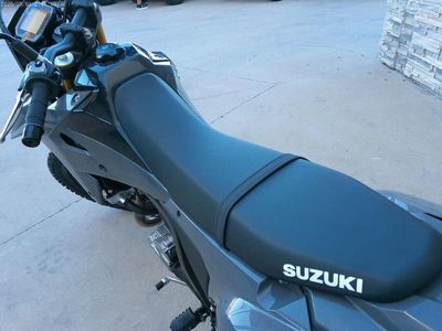 2025 Suzuki DR-Z4SM5 — detail view
