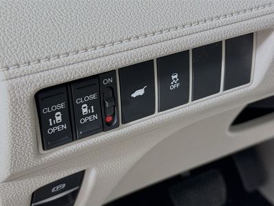 2026 Honda Odyssey — photo 8 view