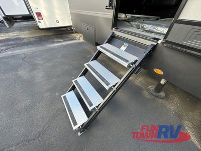 2026 Keystone RV Raptor — photo 17 view