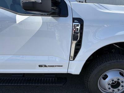 2026 Ford F-350SD — photo 10 view