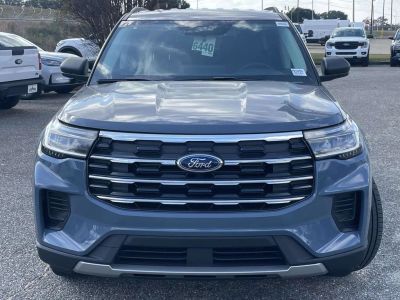 2026 Ford Explorer — photo 8 view