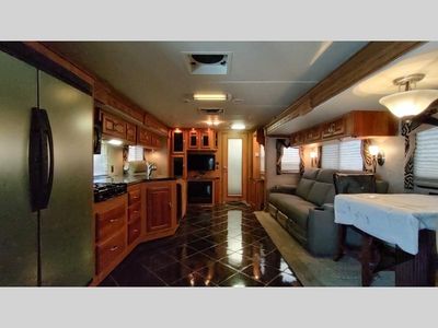 2009 Coachmen RV PATHFINDER — photo 40 view