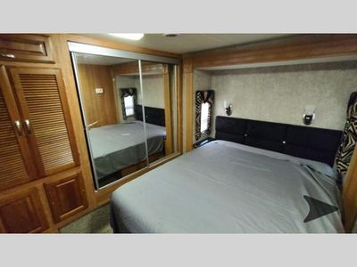 2009 Coachmen RV PATHFINDER — photo 90 view