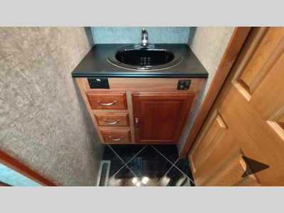2009 Coachmen RV PATHFINDER — photo 80 view