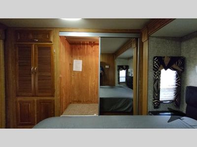 2009 Coachmen RV PATHFINDER — photo 102 view