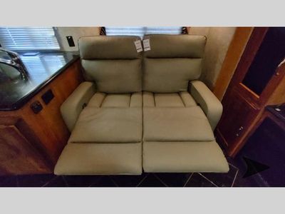 2009 Coachmen RV PATHFINDER — photo 67 view