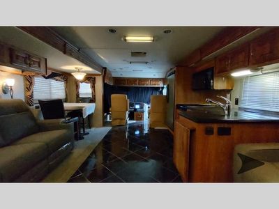 2009 Coachmen RV PATHFINDER — photo 43 view