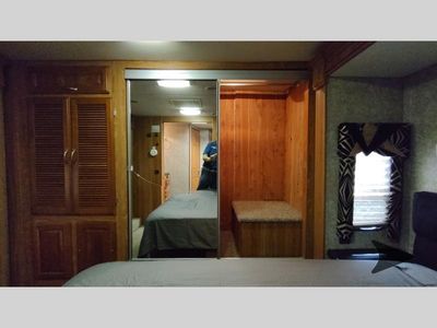 2009 Coachmen RV PATHFINDER — photo 103 view