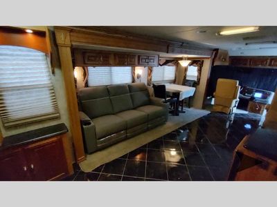 2009 Coachmen RV PATHFINDER — photo 44 view