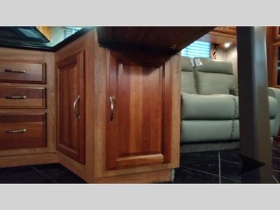 2009 Coachmen RV PATHFINDER — photo 62 view