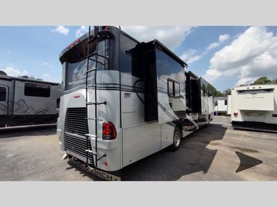 2009 Coachmen RV PATHFINDER — rear three-quarter view