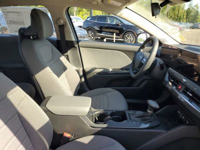 2025 Kia K4 — photo 30 view