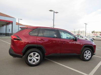 2024 Toyota RAV4 - Photo 13