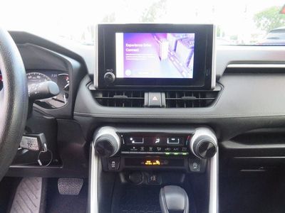 2024 Toyota RAV4 - Photo 24