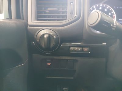 2023 Nissan Titan - Photo 13
