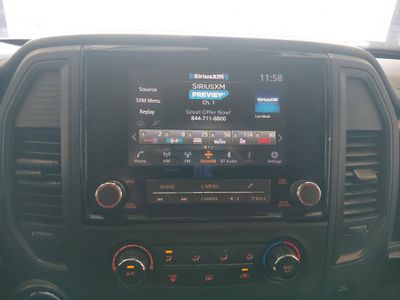 2023 Nissan Titan - Photo 17