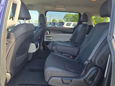 2024 Kia Carnival — photo 13 view