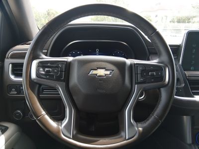 2024 Chevrolet Suburban — photo 12 view