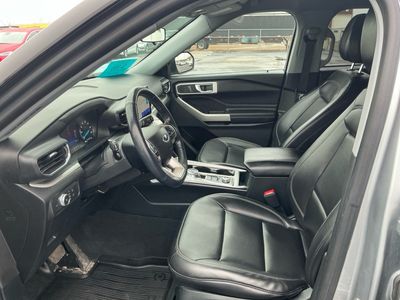 2022 Ford Explorer — photo 9 view