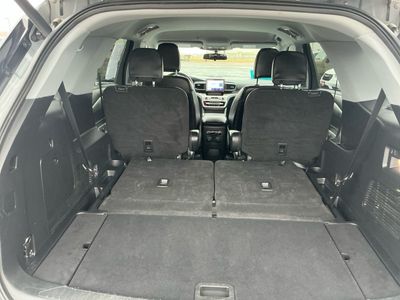 2022 Ford Explorer — photo 17 view