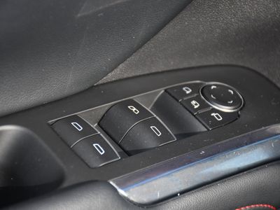 2025 Chevrolet Traverse - Photo 11
